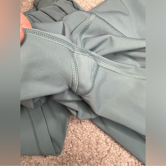 Victoria Secrets Sports - Total Knockout Tight - Size Medium - Picture 4 of 16